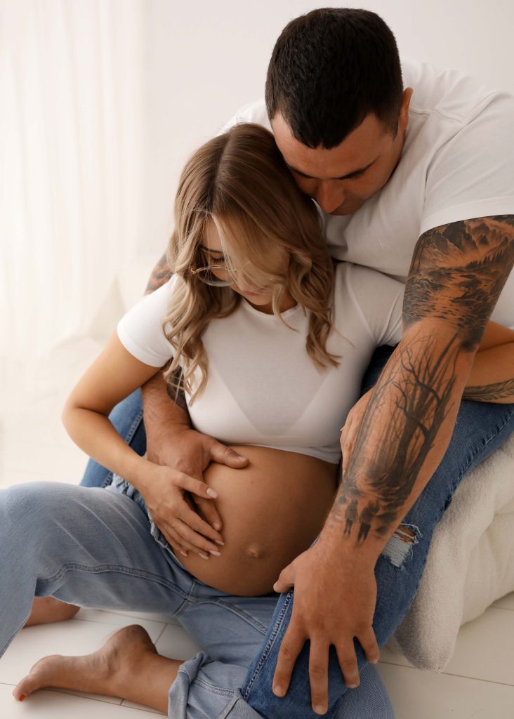 minimalistyczna sesja ciążowa poznan